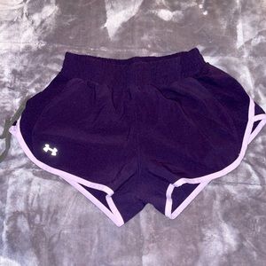 Xs under armour shorts.